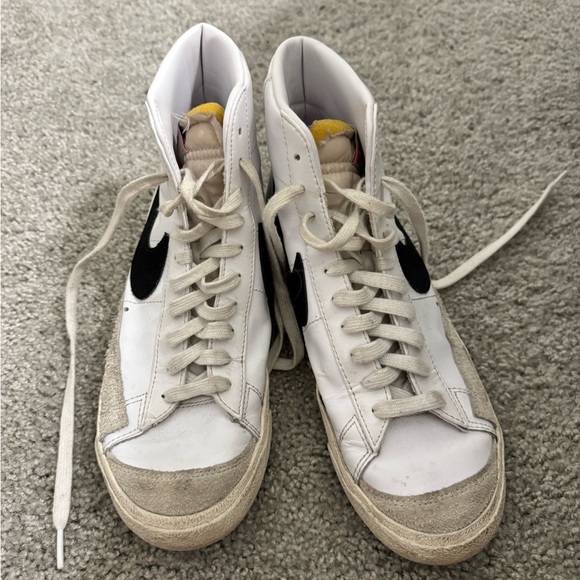 Unisex Nike Blazer Shoes - Picture 4 of 4